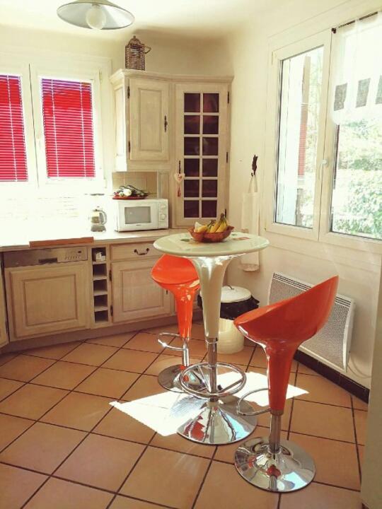 Maison 3 Etoiles Avec Jardin Pour Familles, Sportifs, Curistes... Динь-ле-Бен Экстерьер фото